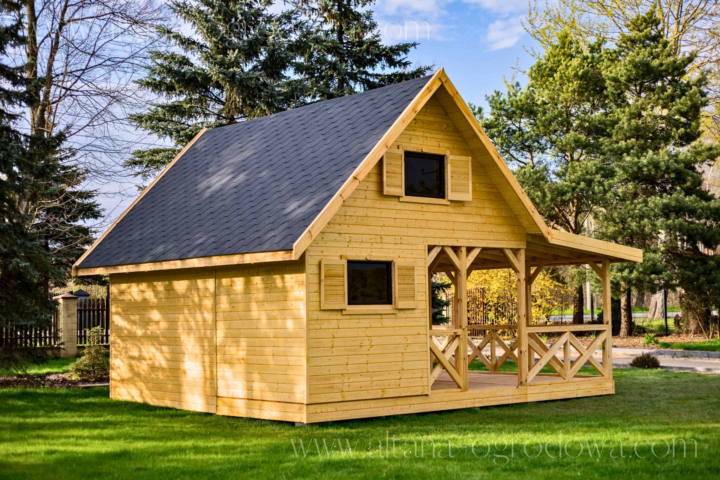 Domek drewniany letniskowy 4x5 m z tarasem 2x5 m, wykonany z drewna konstrukcyjnego C24 i KVH