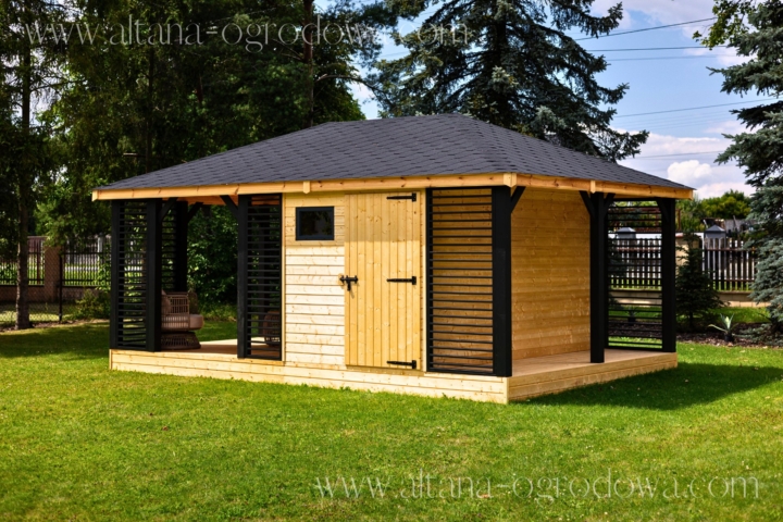 Elegancki drewniany domek ogrodowy w ogrodzie